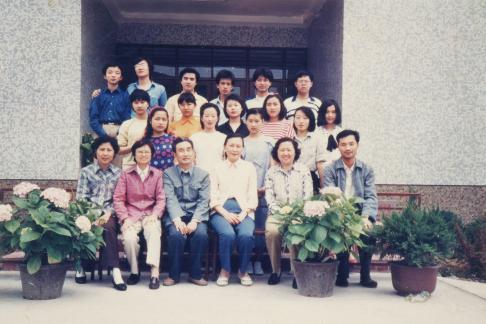 1987届
