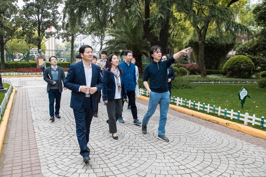 廖昌永院长一行来附中调研