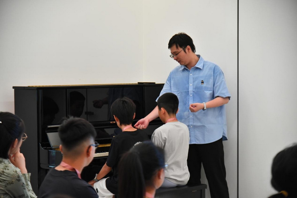 樂乐钢琴“巴适”夏令营——即兴演奏的沉浸之旅 樂乐钢琴“巴适”夏令营——即兴演奏的沉浸之旅