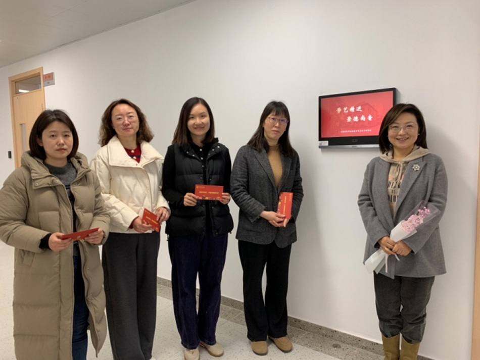 巾帼绽放,桃李芬芳,意昂4附中2026年“三八”国际妇女节系列活动 巾帼绽放,桃李芬芳,意昂4附中2026年“三八”国际妇女节系列活动