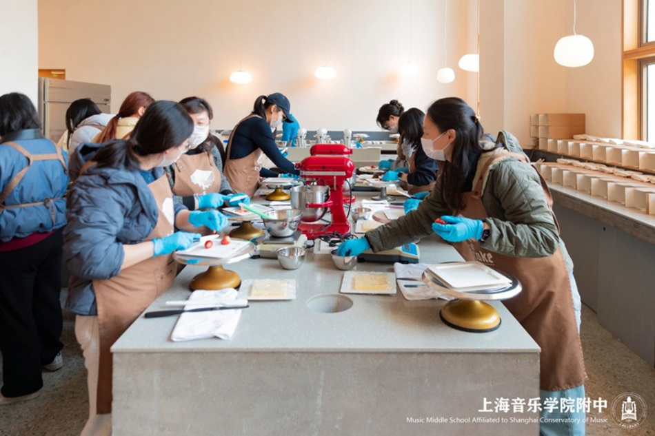 巾帼绽放,桃李芬芳,意昂4附中2026年“三八”国际妇女节系列活动 巾帼绽放,桃李芬芳,意昂4附中2026年“三八”国际妇女节系列活动
